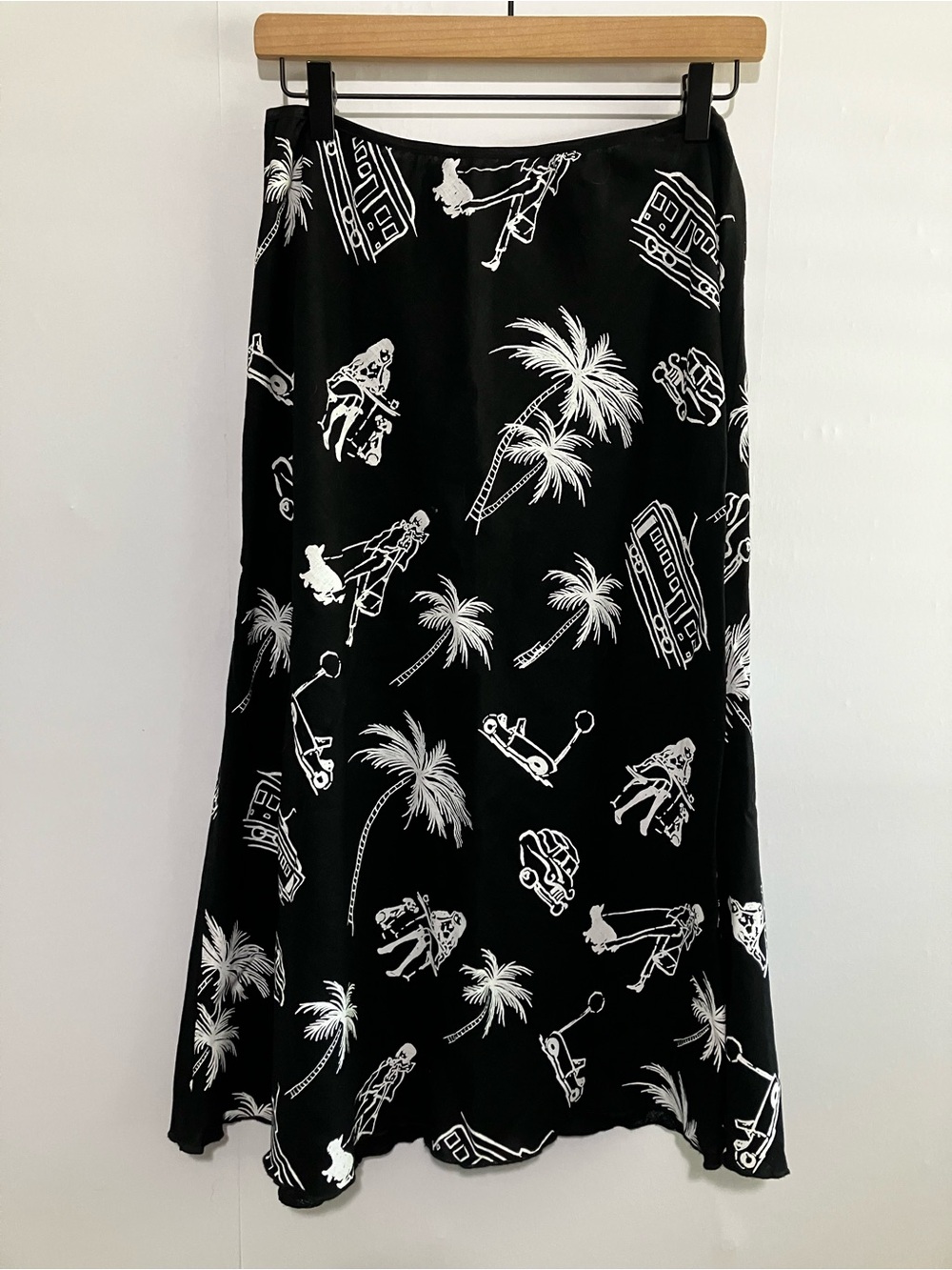 Six Degrees Black and White Linen Flare Skirt Size XL